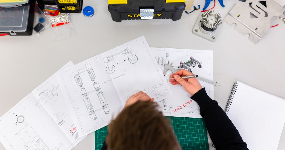 Laboratório de engenharia no Politécnico de Milão — Polimi