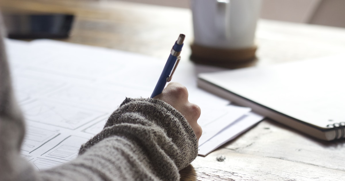 Estudante realizando exame — ENEM e universidades italianas